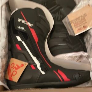 Black and Red Men's Motorcycle Boots